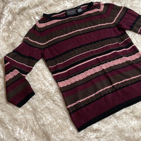 Striped Knit Top - Picture 3 of 8